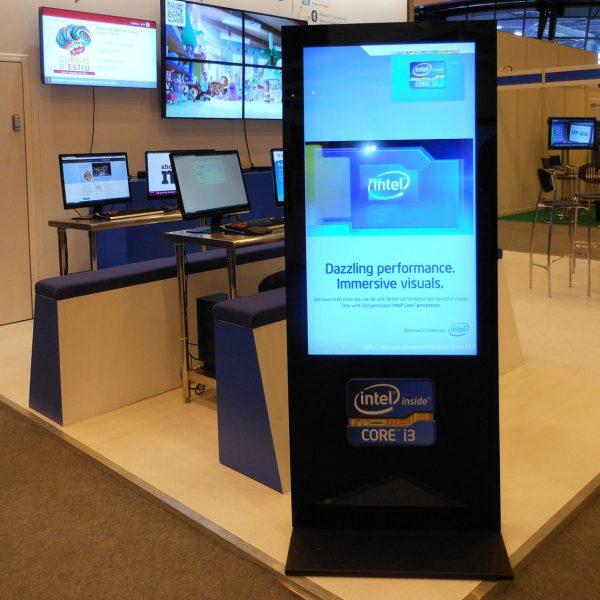 Custom Digital Advertising Display | Luminati Display Solutions