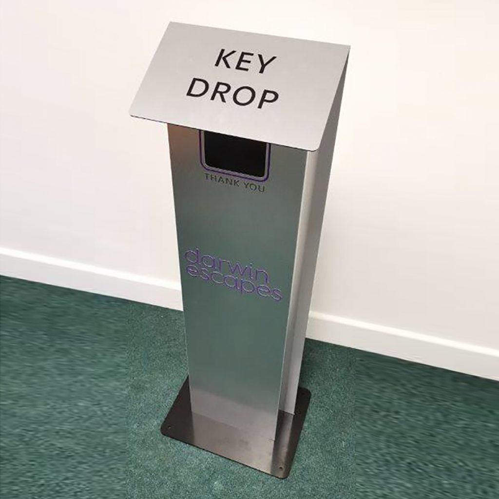 Outdoor Express Checkout Unit Key Drop Station Luminati