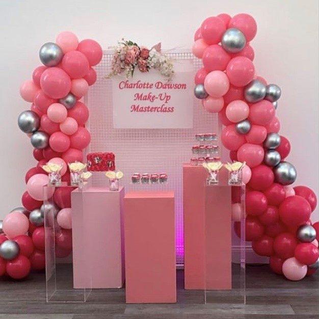 plinth-exhibit-convention-retail-display-pink